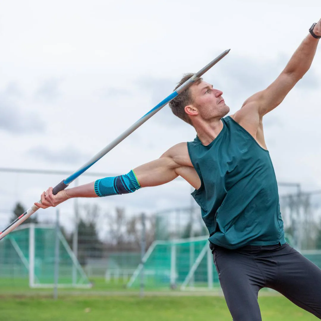 迫使后防线 迫使后防线